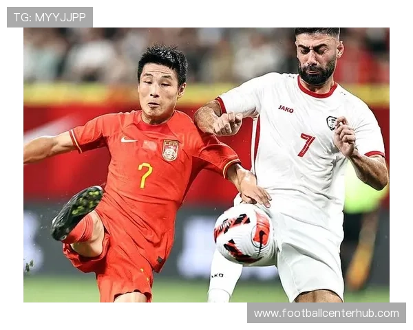 中国足球迎战亚洲劲旅 新老球员携手备战世界杯预选赛