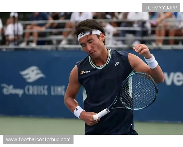 网球赛场风云再起顶尖球员激烈对决引发关注